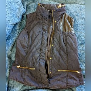 Zara Navy Blue Zip Front Puffer Vest Size L with hood